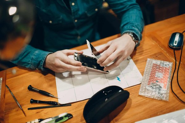 Blooo : Sollicitez un service de réparation de téléphone en ligne